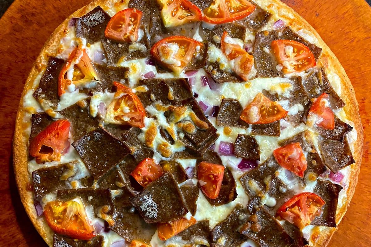 Large Donair Deluxe Pizza