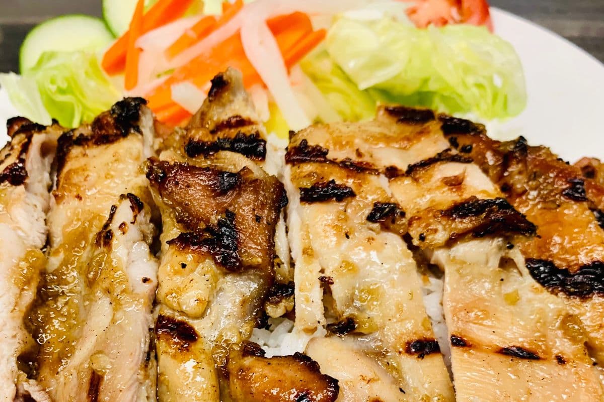 R2. Grilled Lemongrass Chicken with Rice