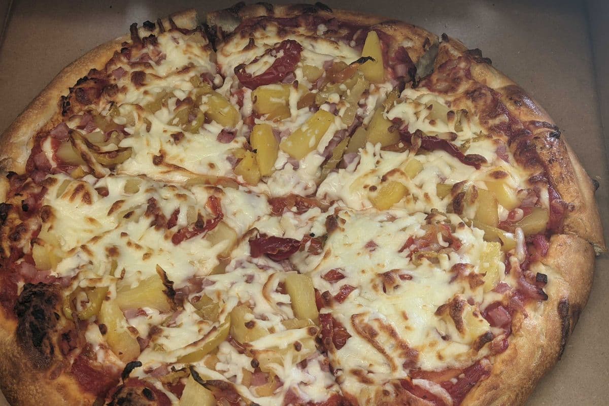 11" Hawaiian Pizza