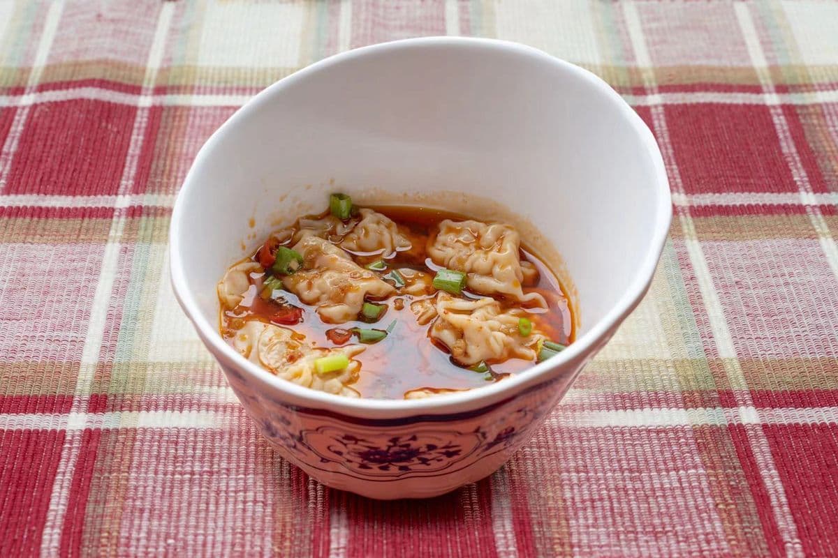 Spicy Sour Soup Pork Wonton (12) / 酸汤猪肉馄炖 -CS1