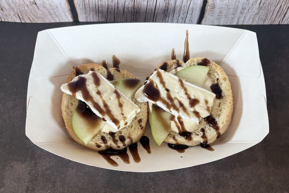 Cibo Waterfront Cafe - Brie, Apple & Balsamic Crostini