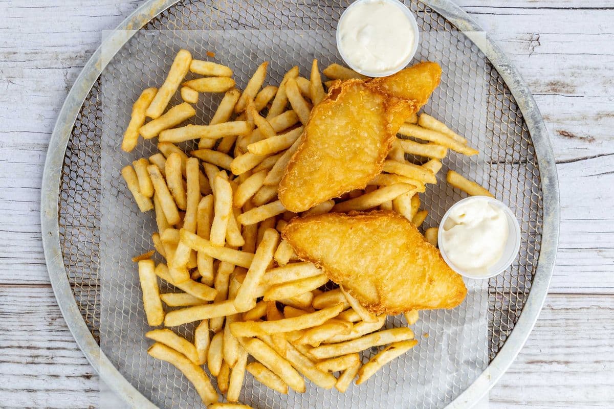 Fish and Chips (2 Pcs)