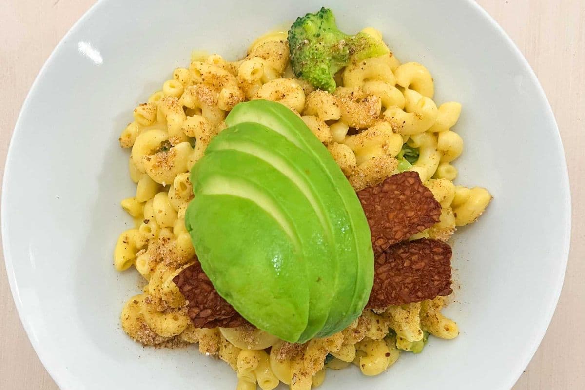 Broccoli Macaroni and 'Cheez'