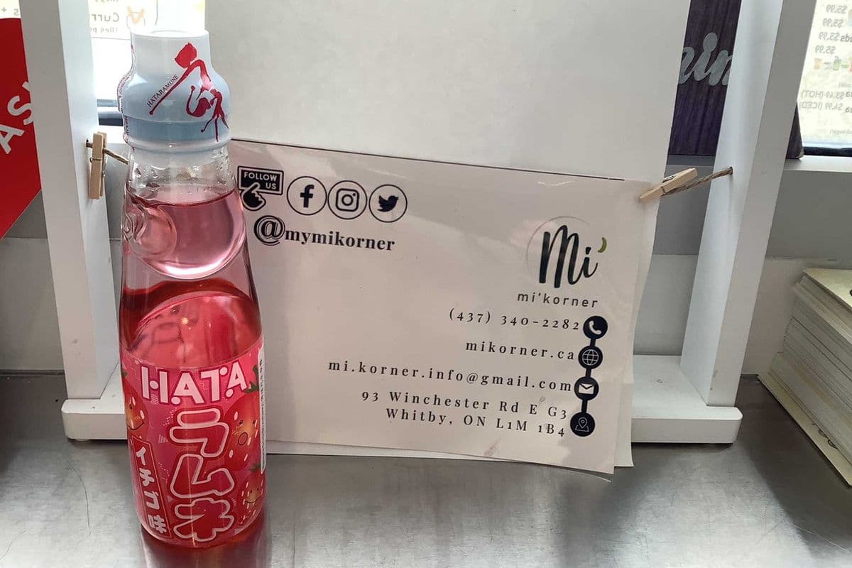 Ramune Strawberry Flavour, 200ml - Hata Kosen