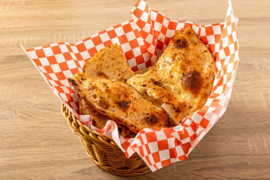 Garlic Naan (Veg)