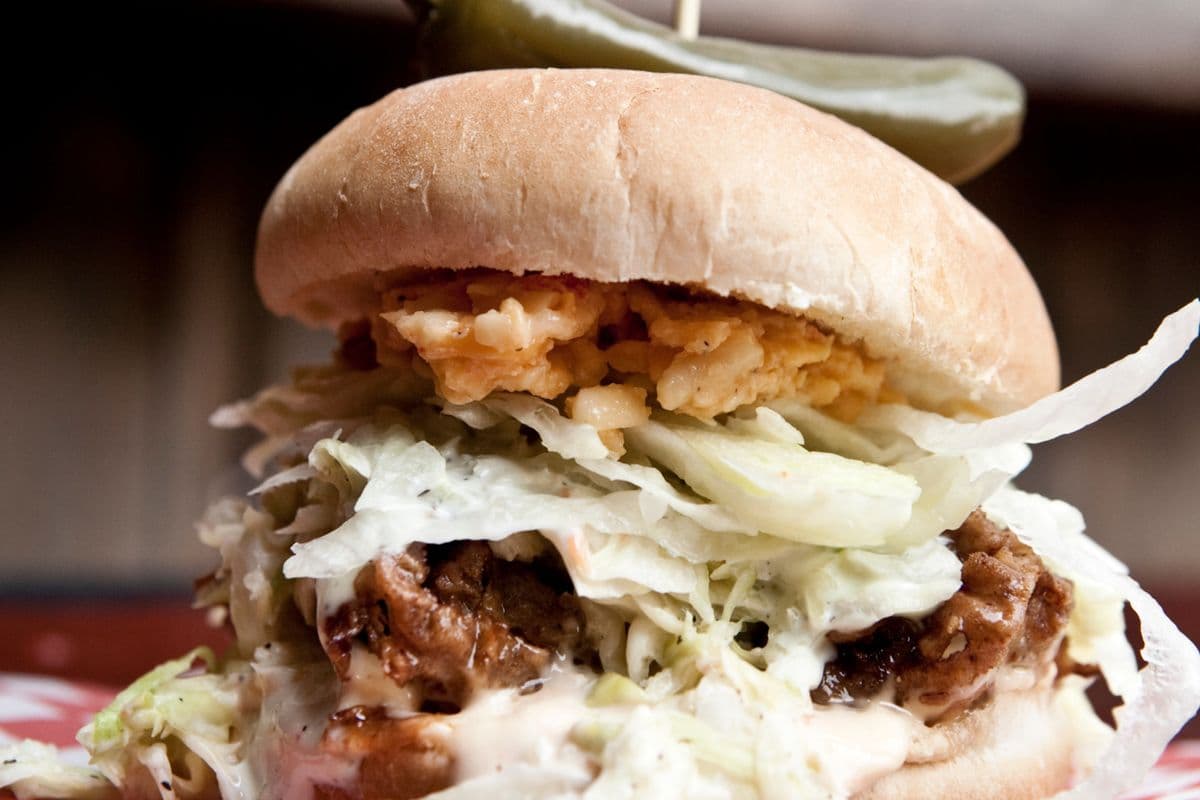 Sandwich po'boy aux huîtres / Oyster Po'boy Sandwich