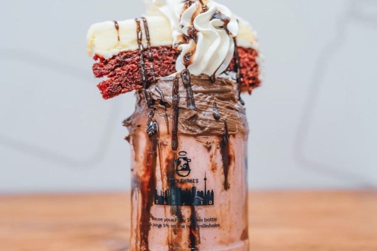 Red Velvet Cheesecake - Super Freakshake