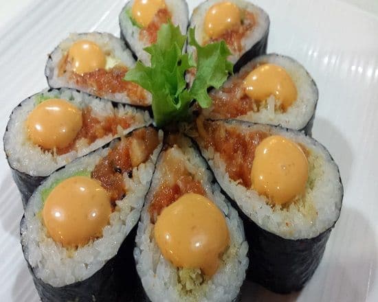 Spicy Salmon Heart Kamikaze Roll (8 pcs)
