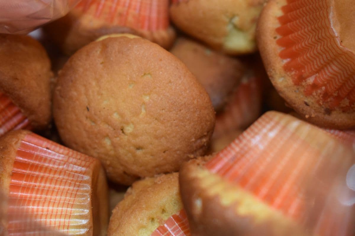 Mini Butter Cupcakes (16 pcs)