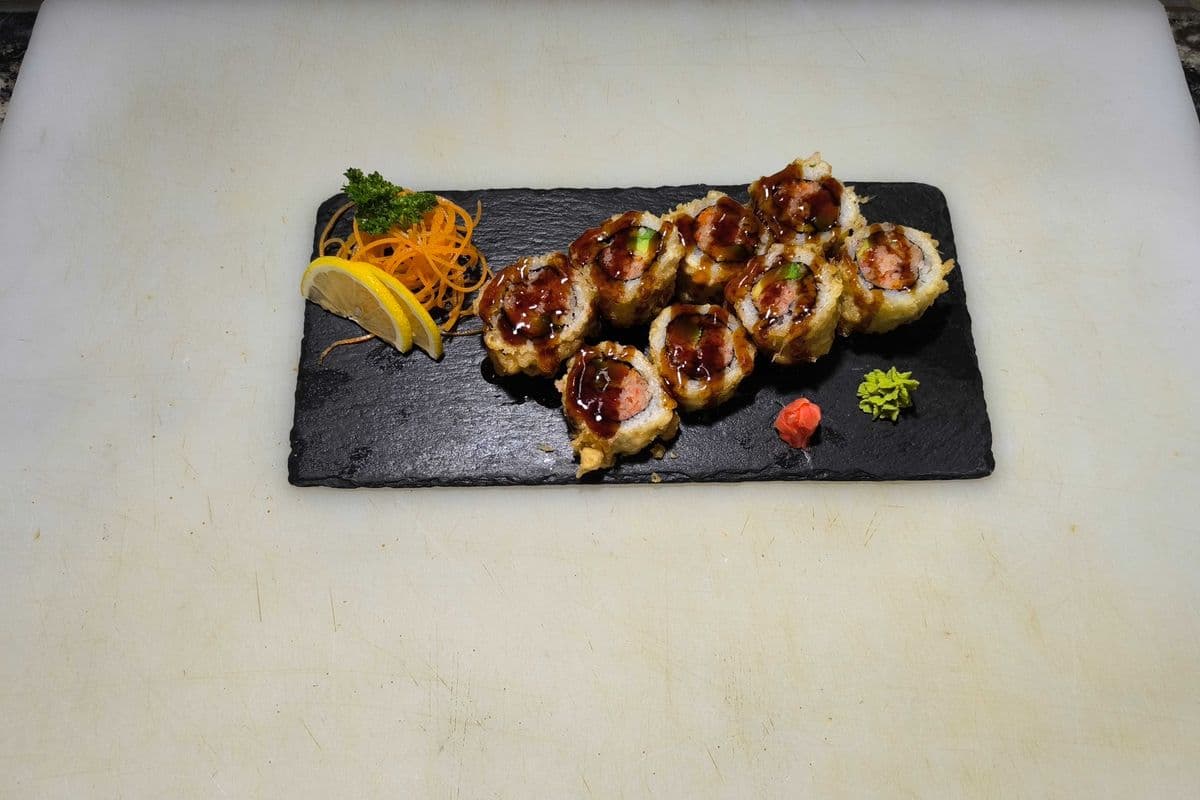 Spicy California Roll (6 pcs)