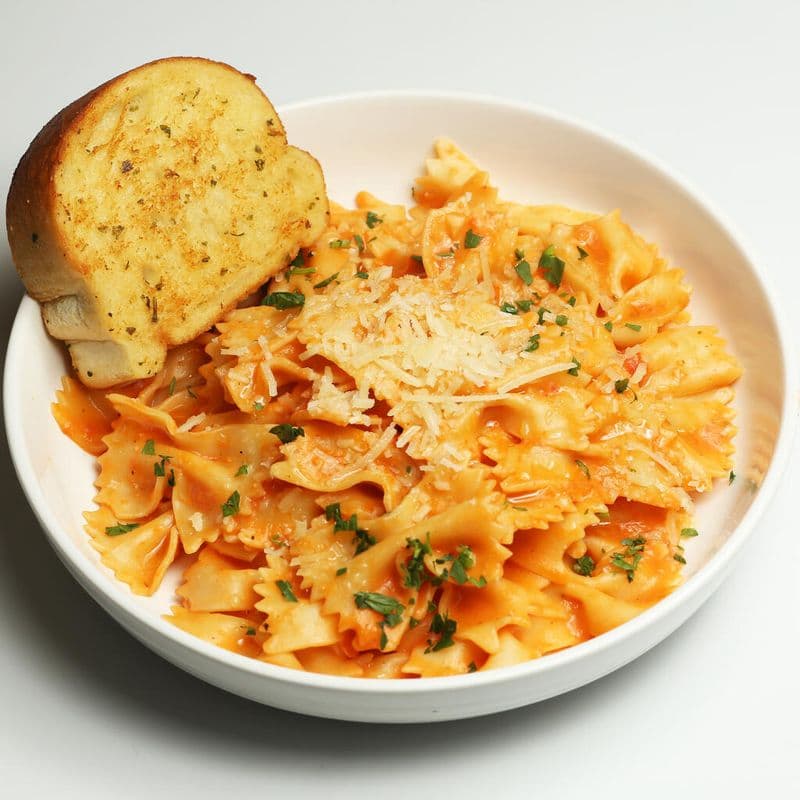 Farfalle with Rose Sauce