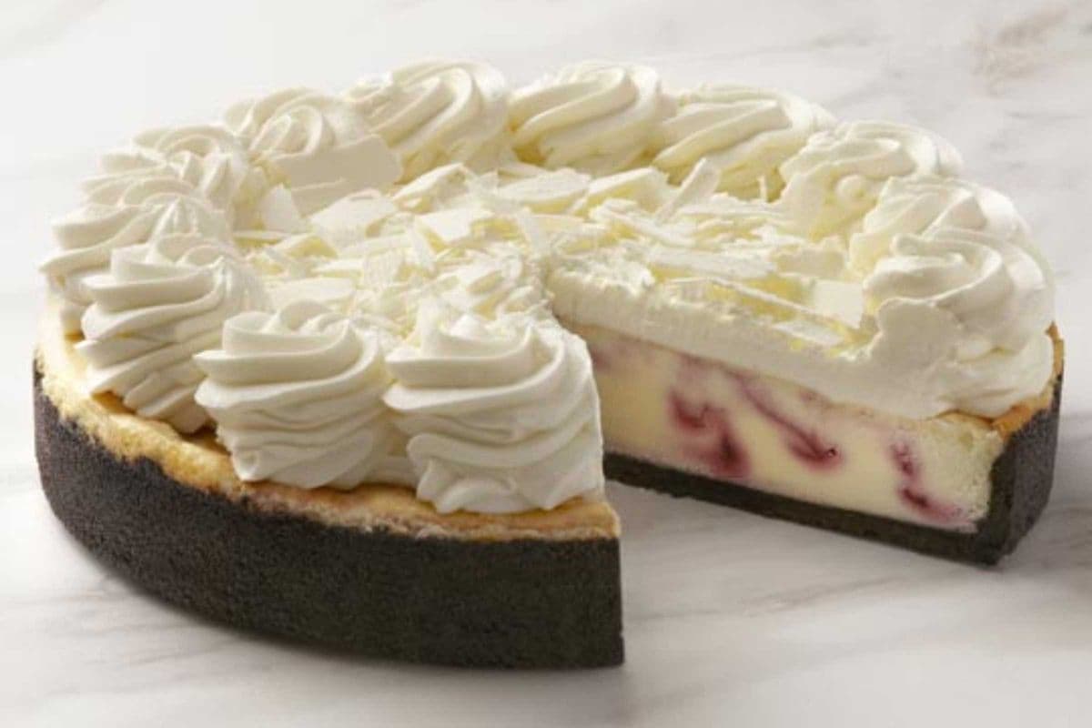 White Chocolate Raspberry Cheesecake (Frozen) (14 pc)