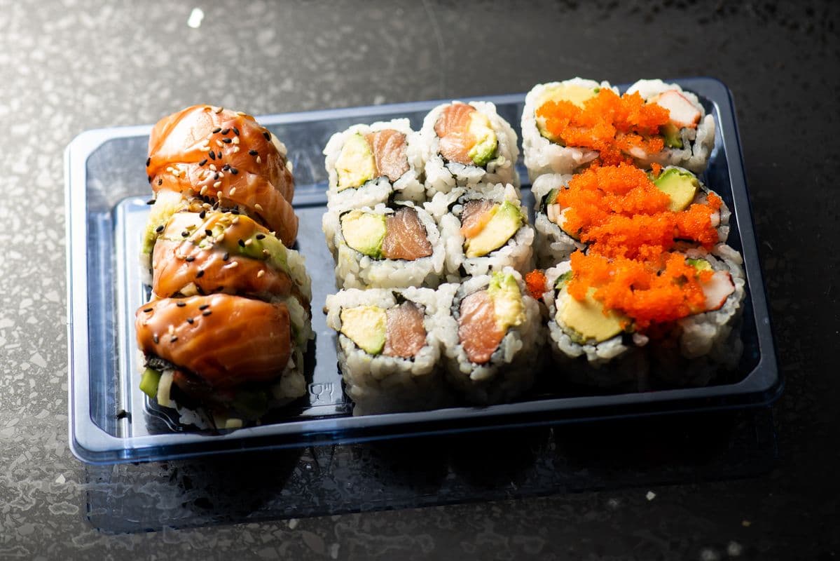 Assorted Sushi Roll (16 pcs) (Non-Spicy) (A700)