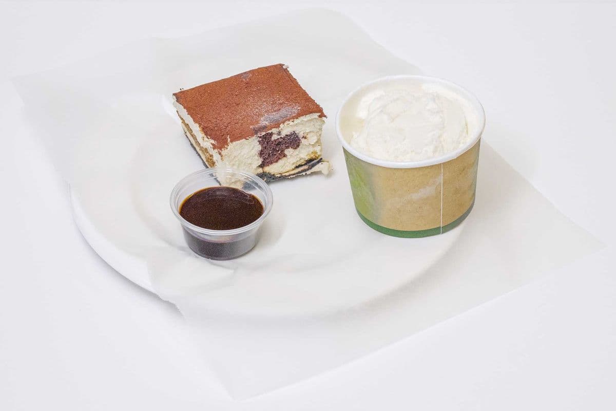 Tiramisu Cheesecake with Ice Crem