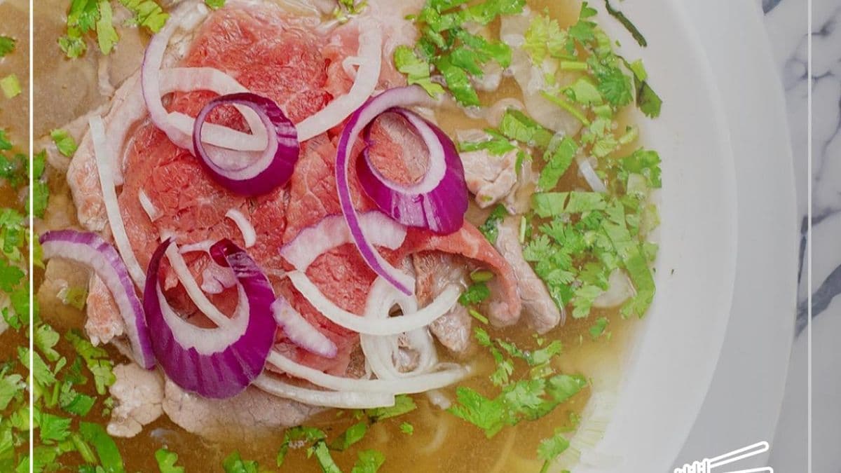 14. Rare Sirlion Pho (Halal)
