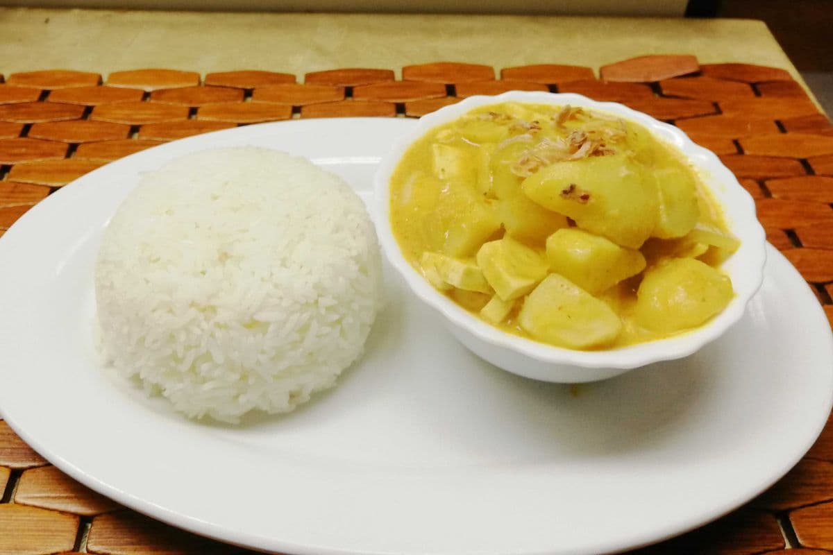 D32. Yellow Curry