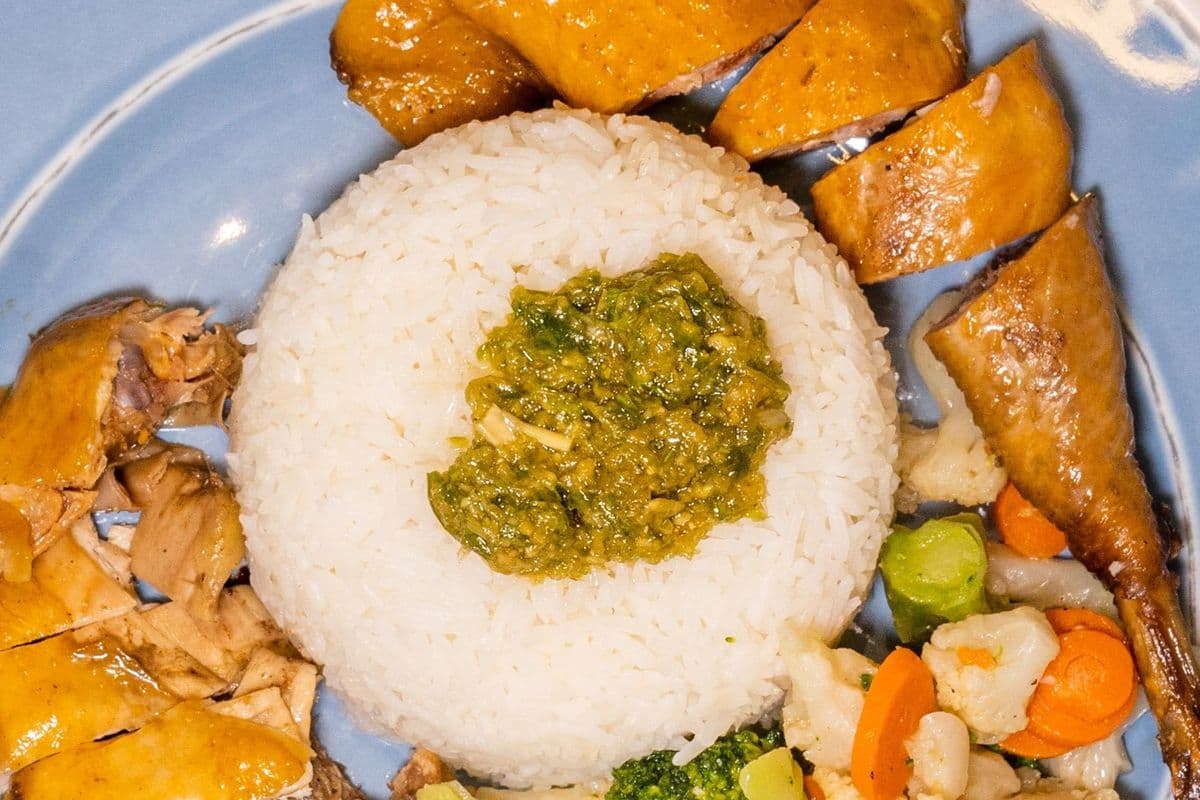 Shunde Poached Chicken with Rice 順德貴妃雞飯