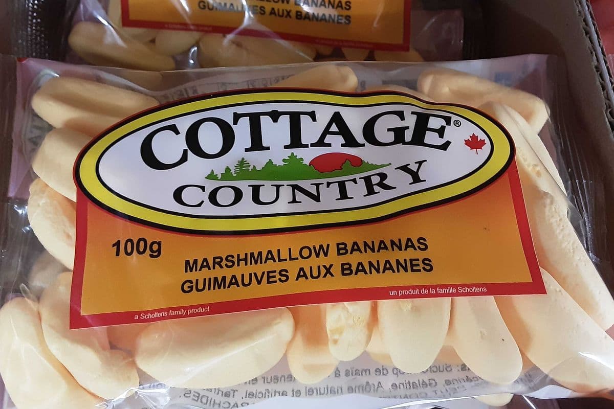 COTTAGE COUNTRY'S Marshmallow Bananas (100 g)