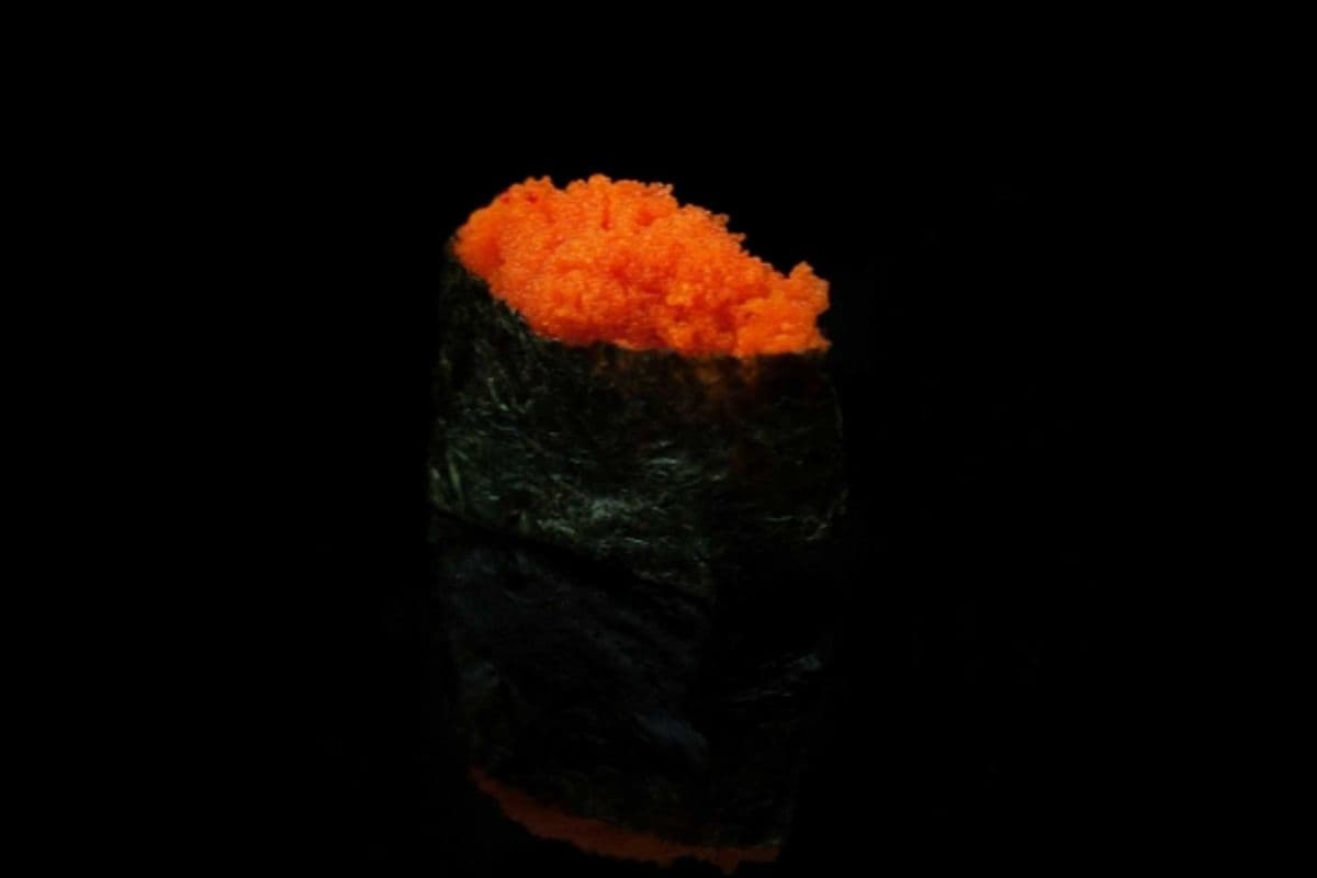 E02. Masago Nigiri (1 pc)