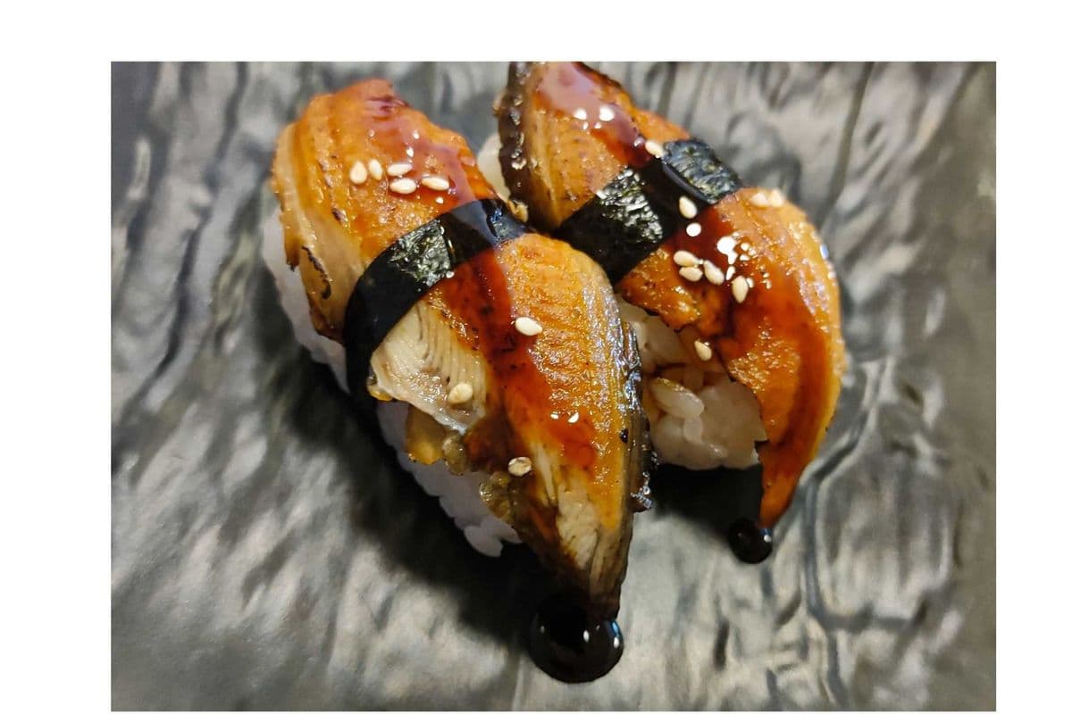 Unagi Nigiri Pair (2pcs)