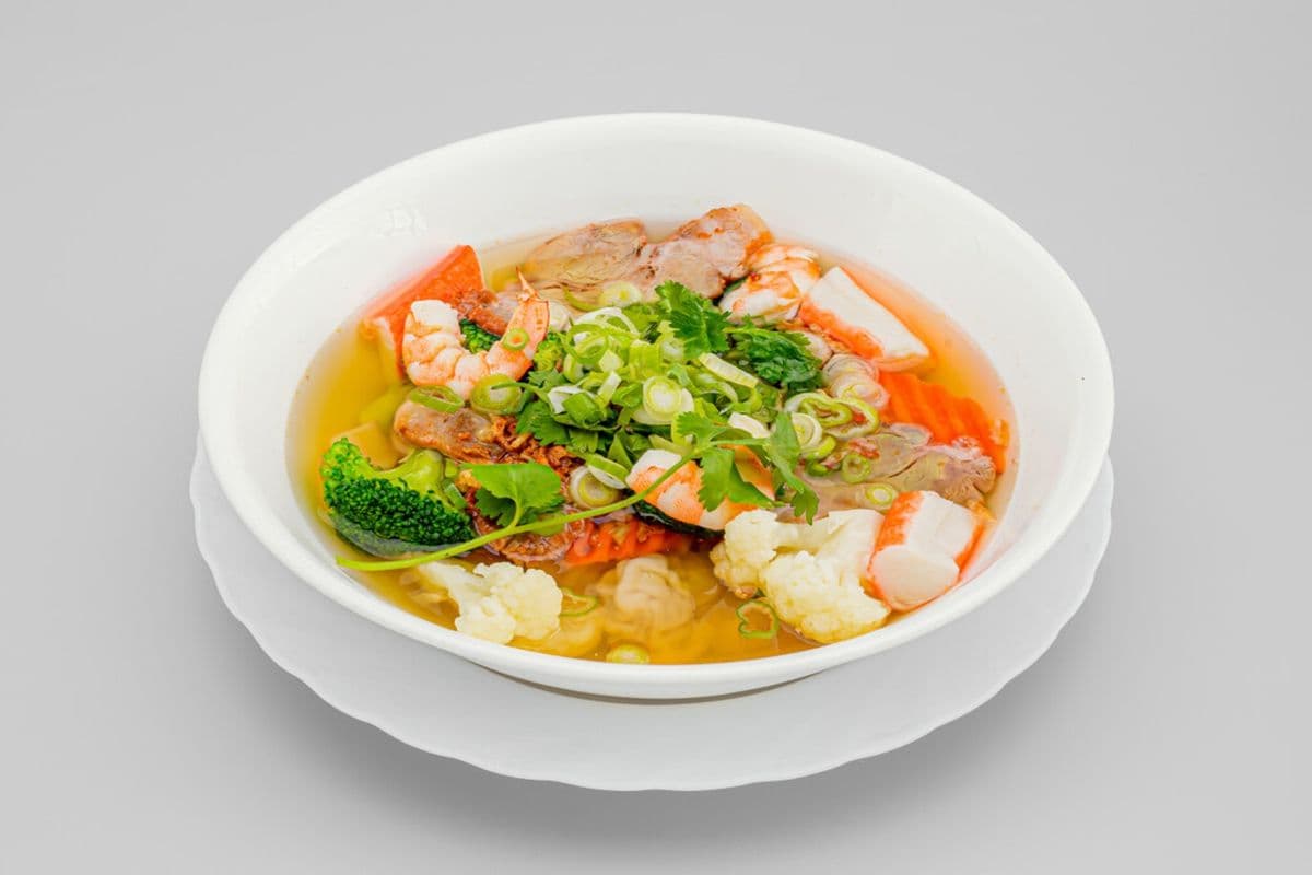 N21. Wonton with Seafood Soup
