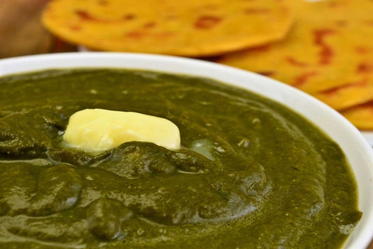 Makki Roti and Saag
