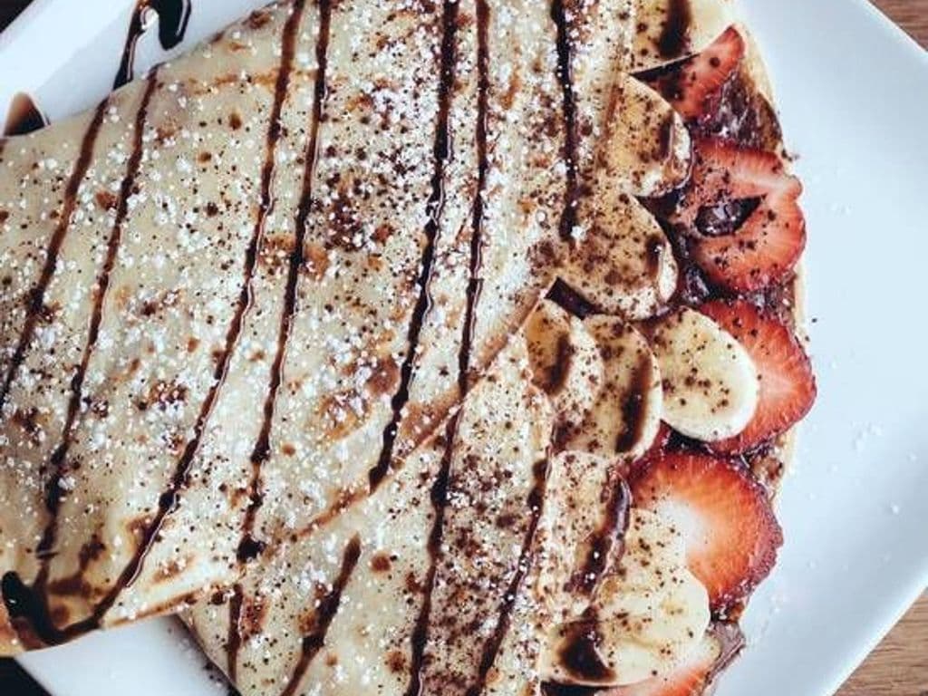 CRÊPE FRUITS ET NUTELLA / NUTELLA & FRUIT CREPE