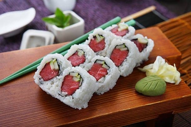 - Tuna Roll