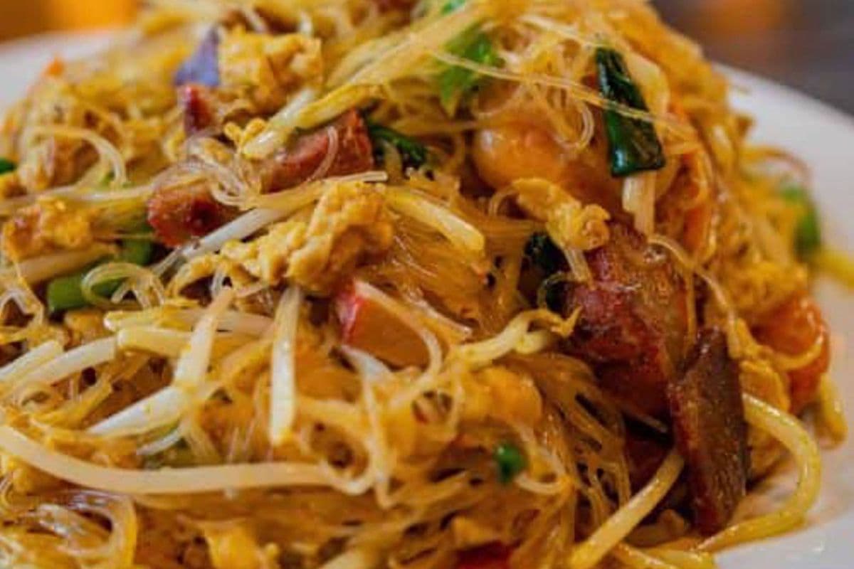 o SINGAPORE NOODLES - CHICKEN