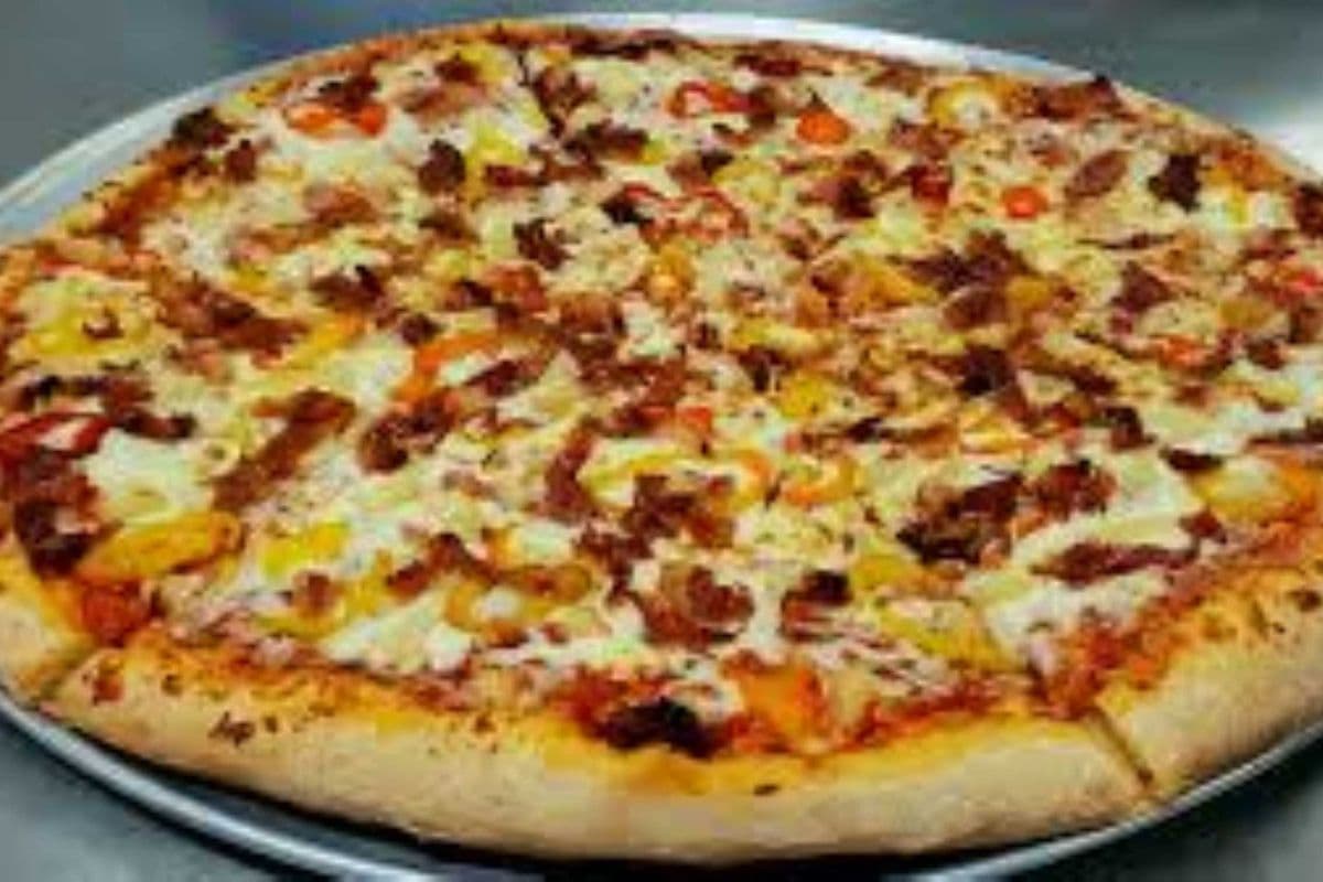Medium Tropical Veggie Pizza