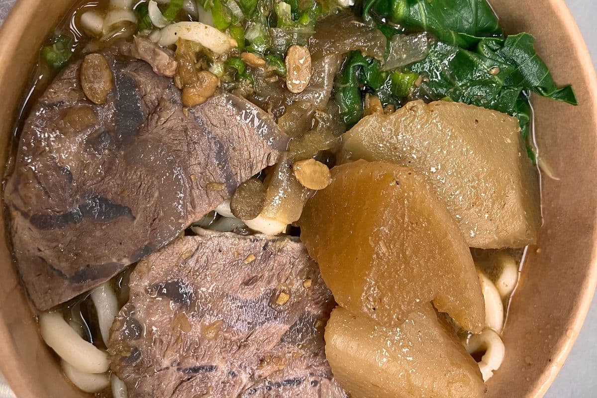 Signature Beef Noodles (in a 32 oz bowl)