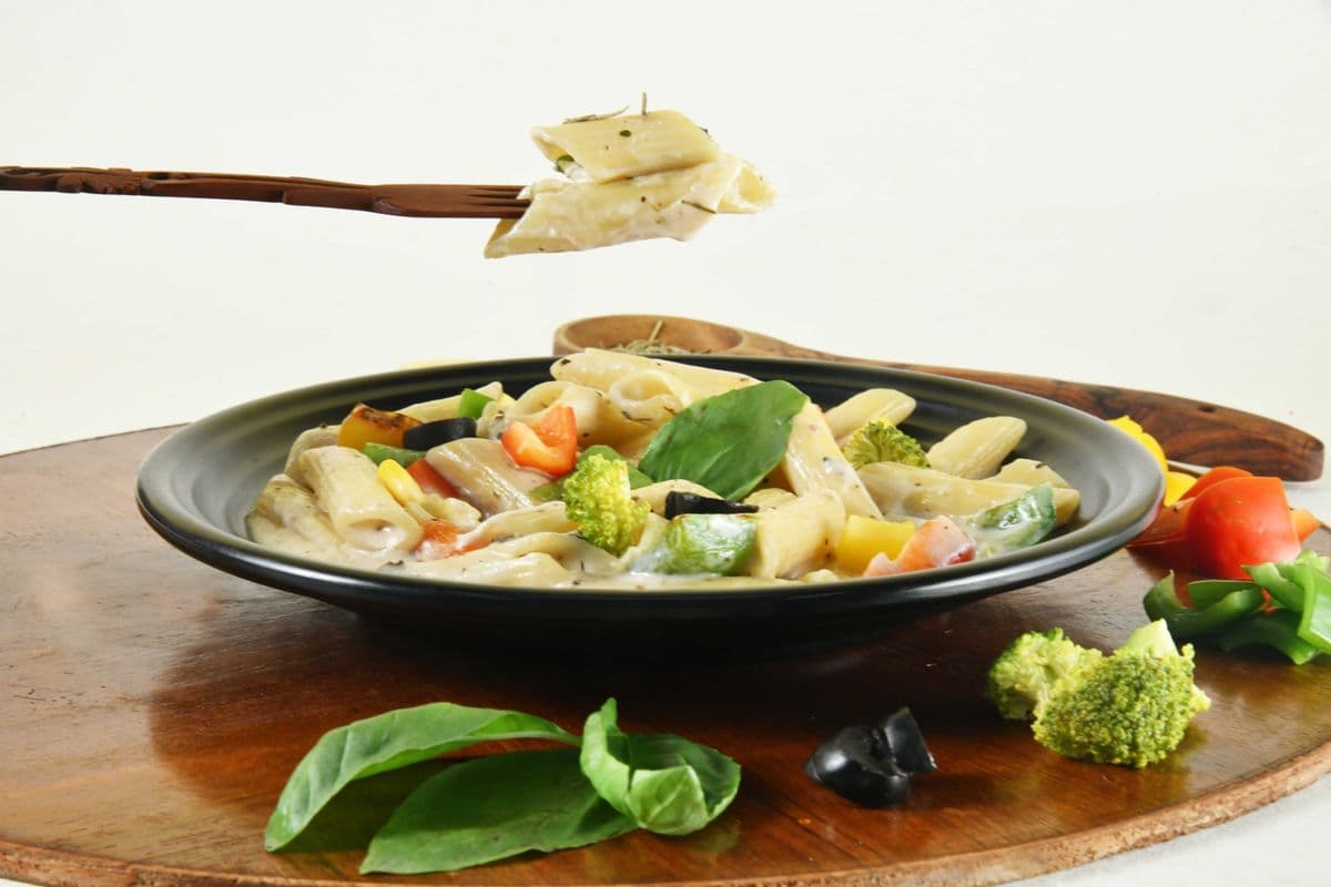 Jain Pink Sauce Pasta