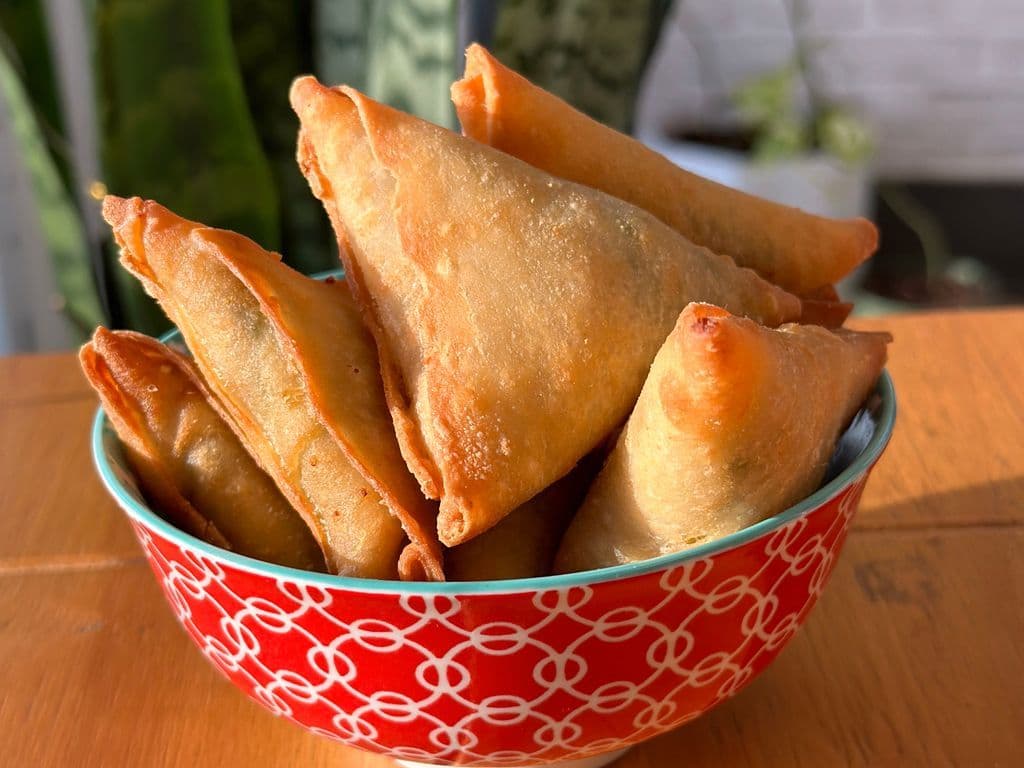 12 Mini Pocket Samosas (V)