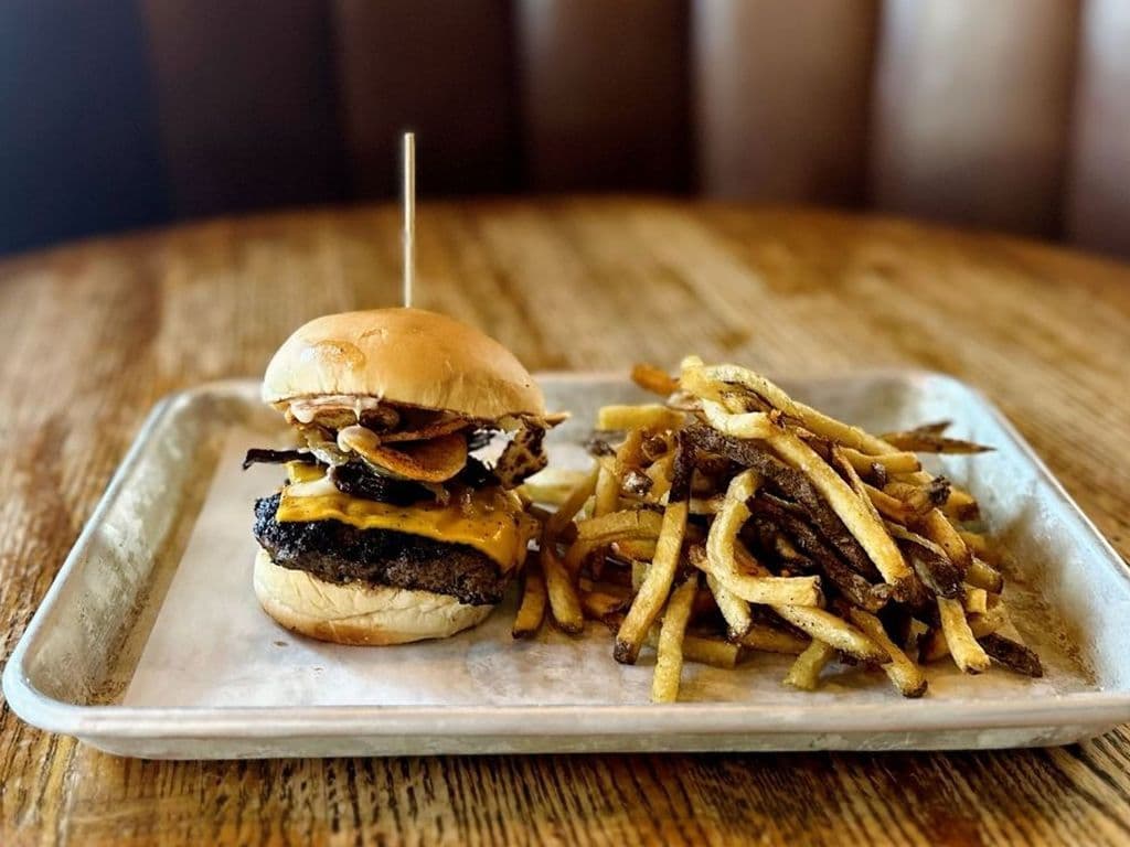 YARDIE LITILL BURGER