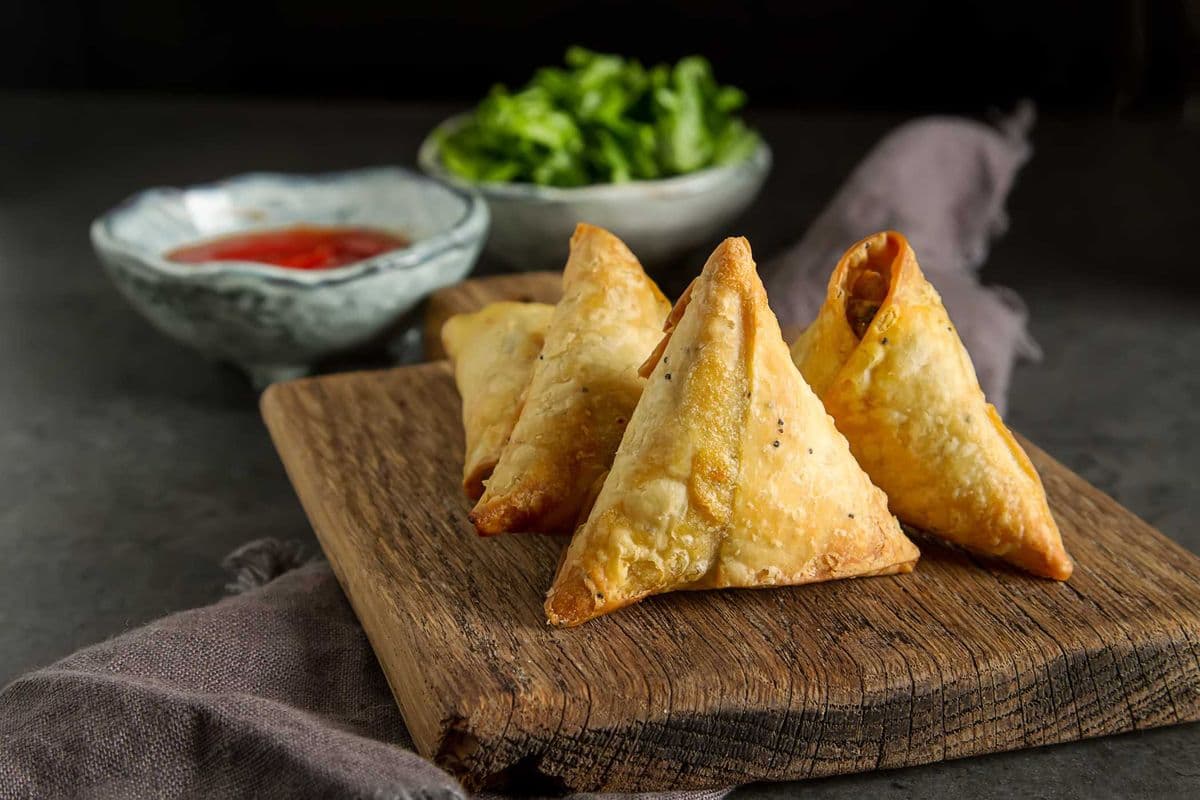 Meat Samosa (3pcs)