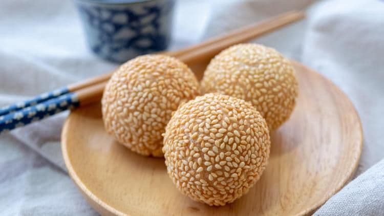 Deep Fried Sesame Balls / 麻蓉煎堆仔