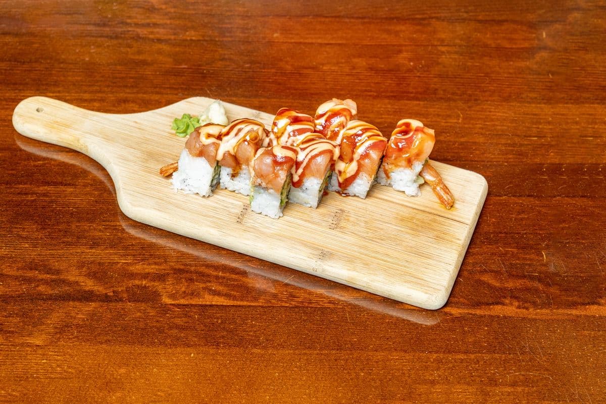 Red Dragon Roll (8 pcs)