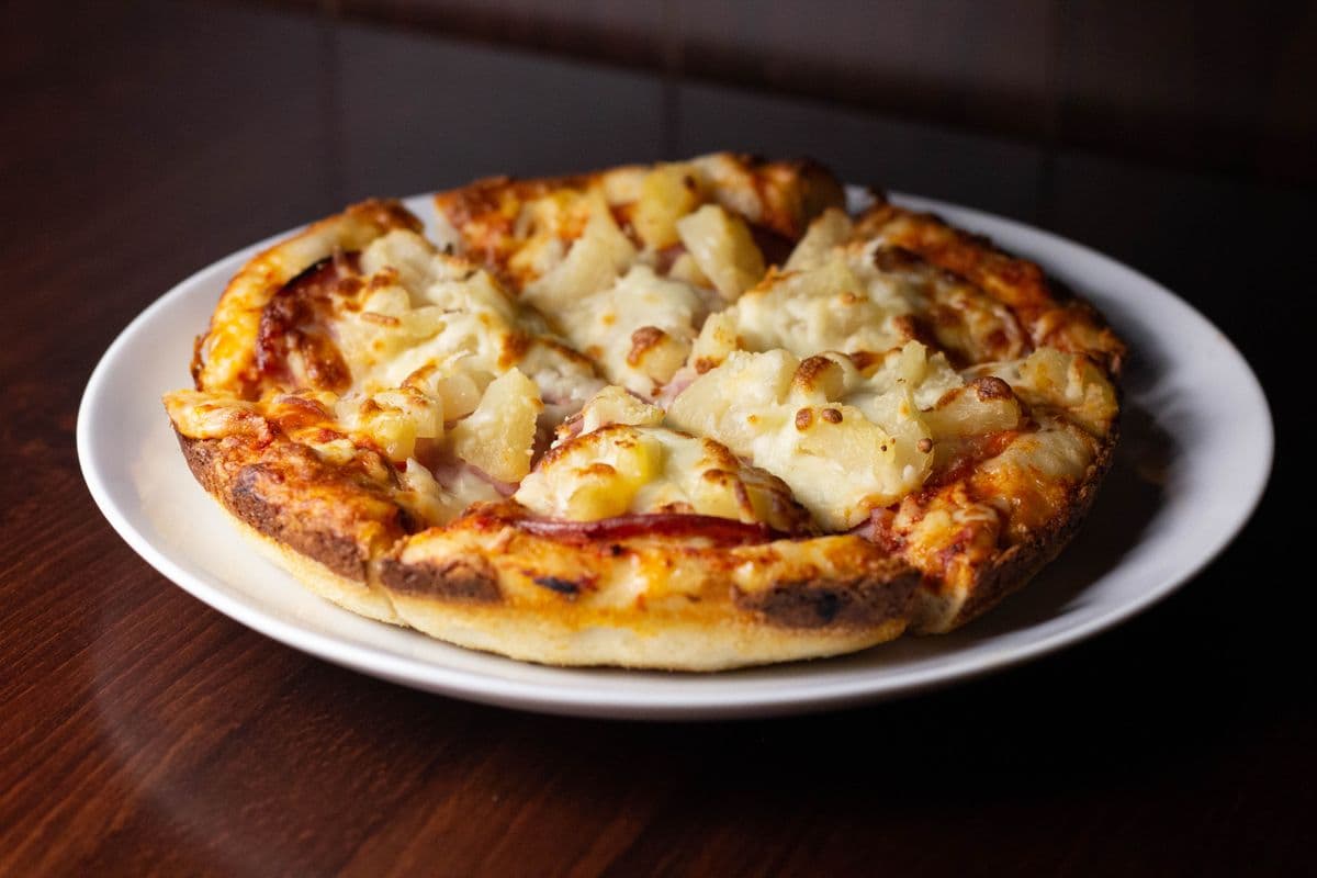 10" Medium Hawaiian Pizza