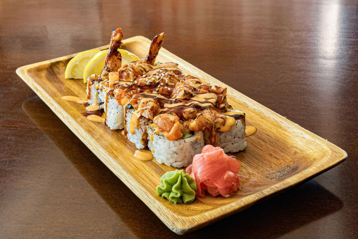 Red Dragon Roll (8 pcs)