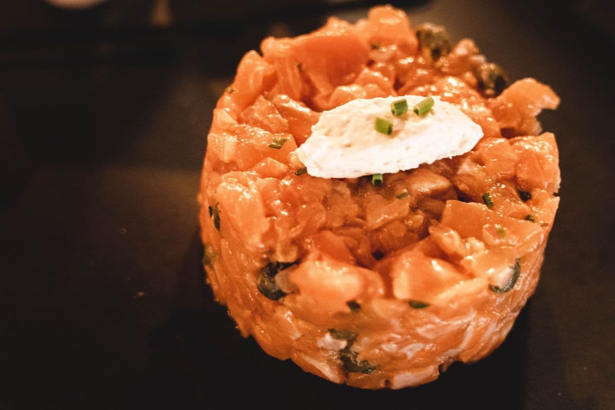Tartare de saumon / Salmon Tartar