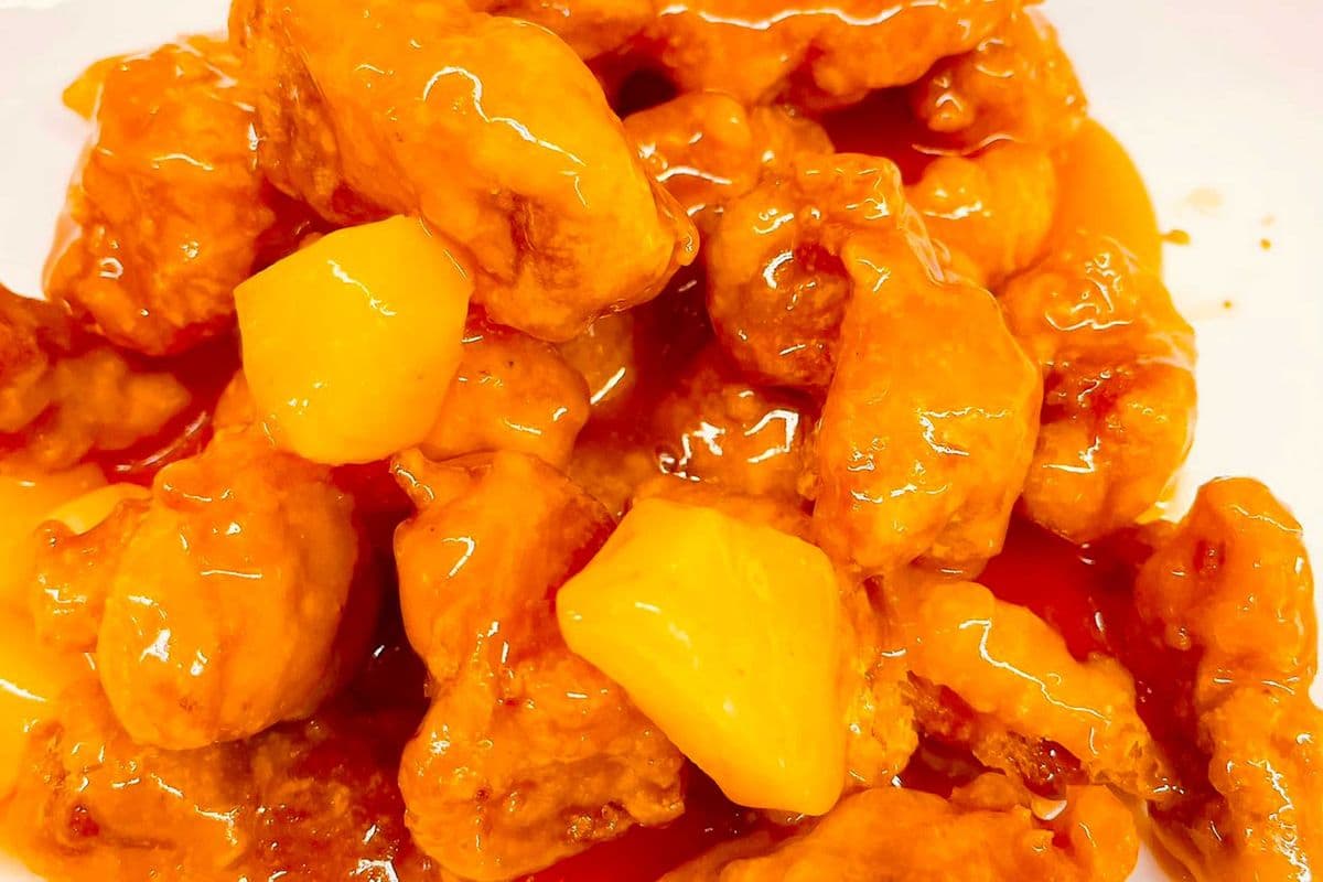 31b. Sweet-and-Sour Pork with Pineapple (菠 蘿 咕 嚕 豬 肉)