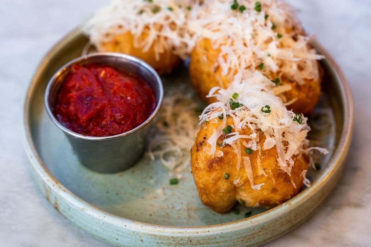 Garlic Cheese Puffs