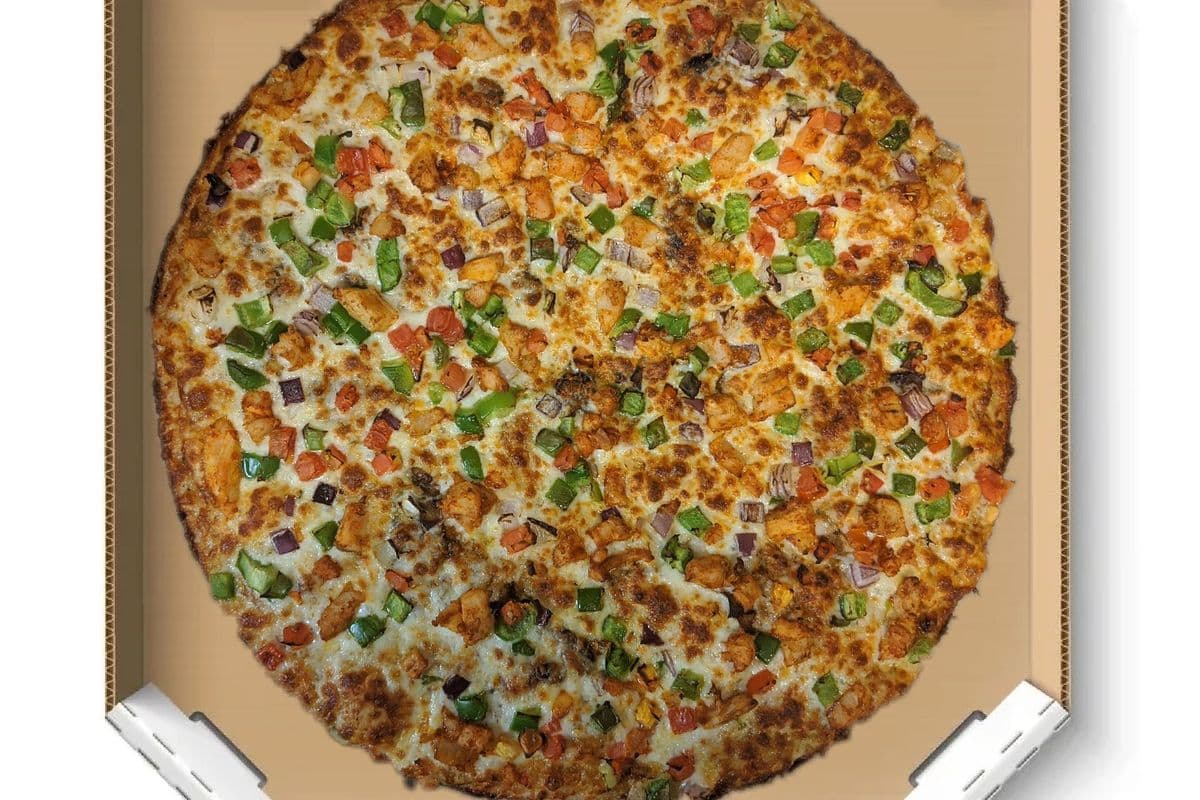 Large Chicken Tikka Pizza