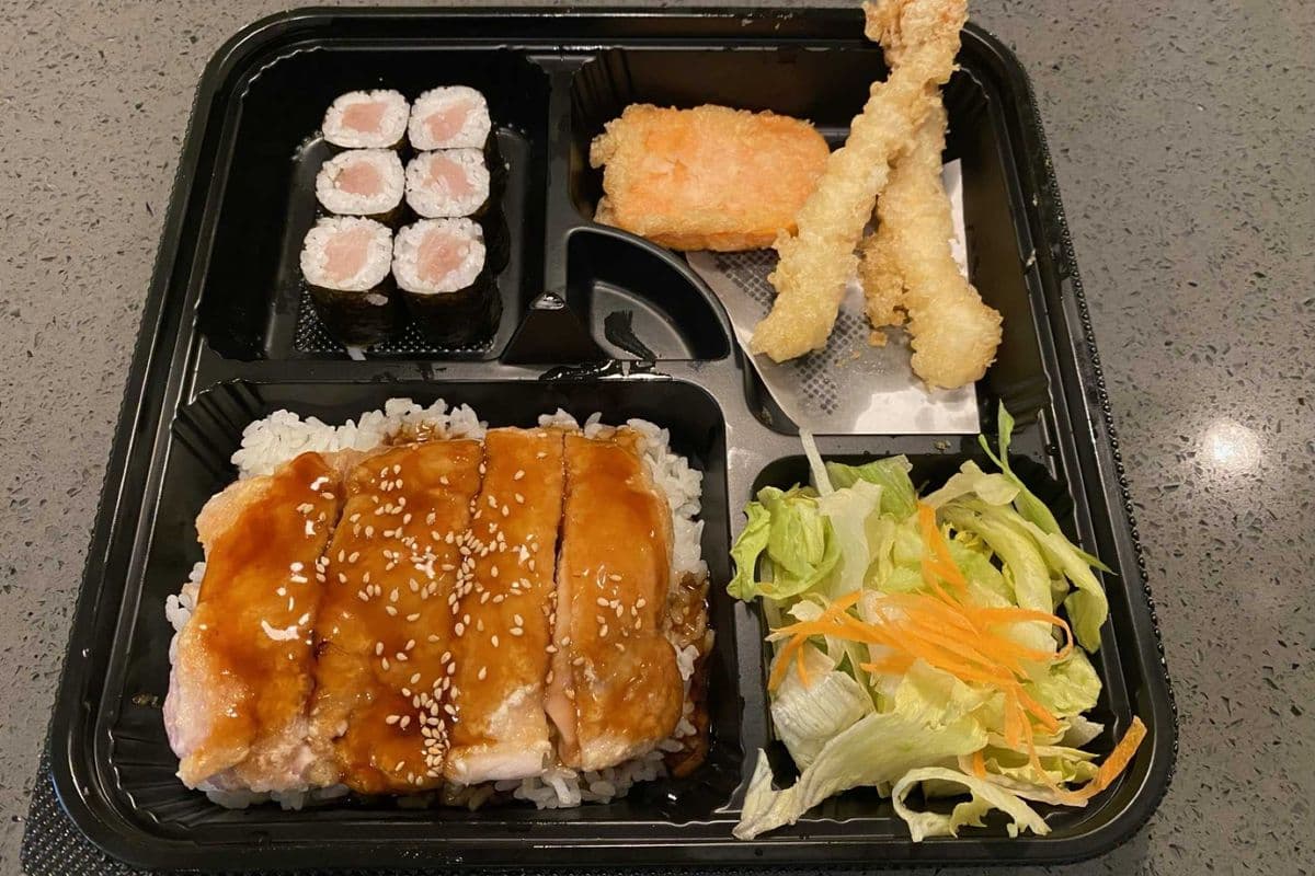 KIKU BENTO BOX D (CHICKEN )
