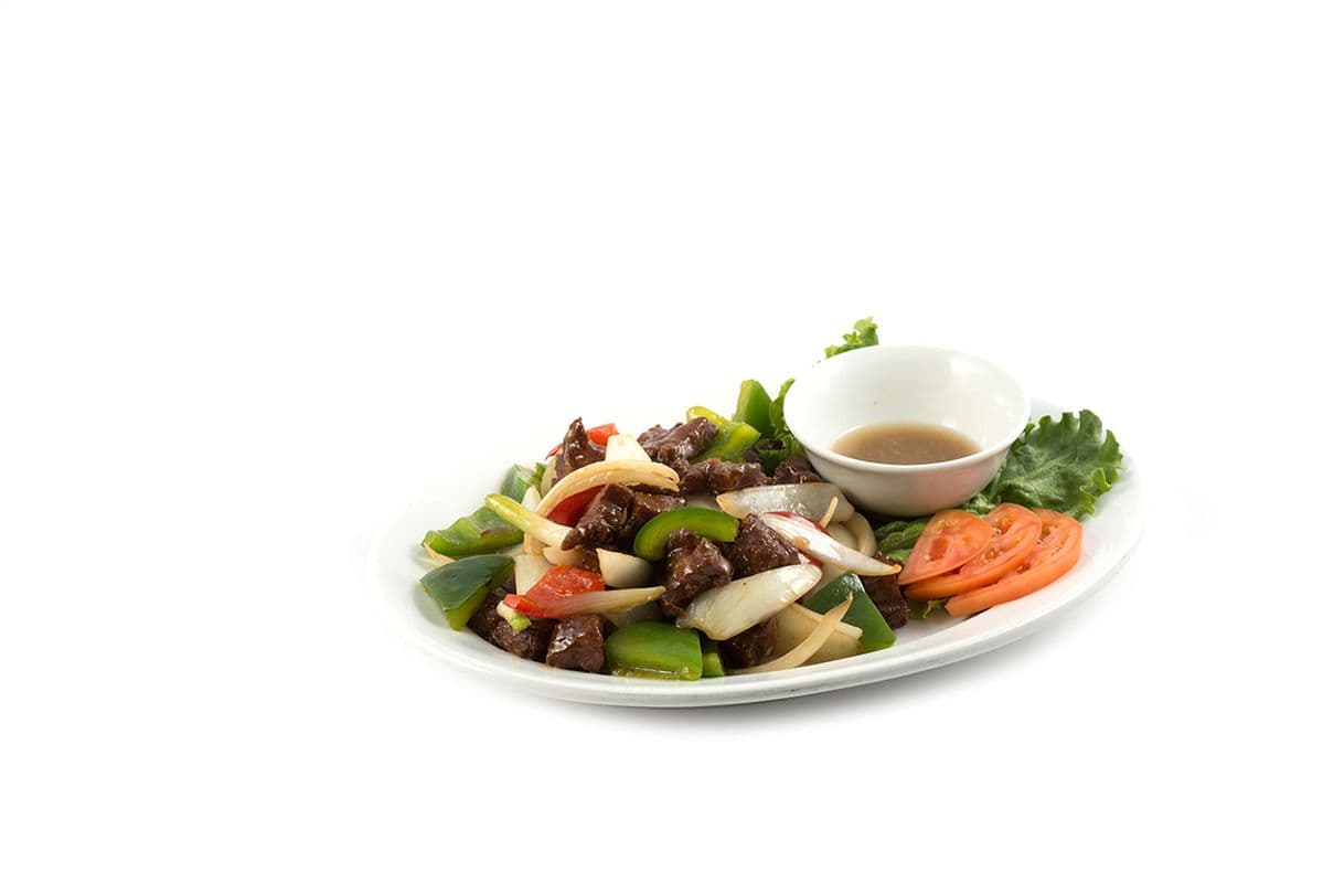 95. Cubes de bœuf sautés avec légumes et avec sauce citronnée / Cubes of Sauteed Beef with Vegetables and Lemon Sauce