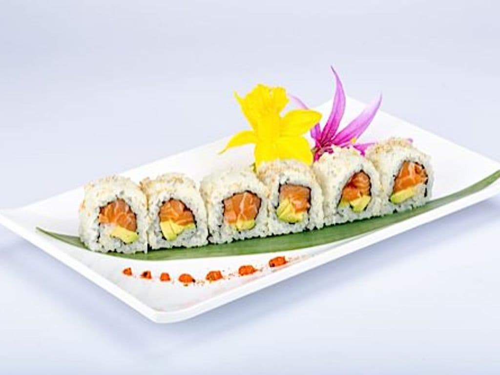 Salmon&Avocado Roll (6pcs)