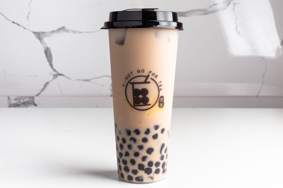 Milk Tea with Boba, Pudding, and Grass Jelly (700 ml) 奶茶小部队 (700)