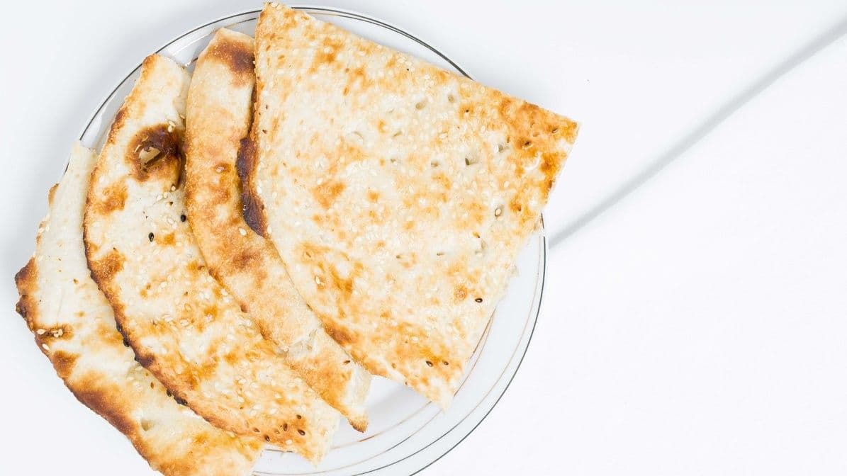 Tandoori Naan (Sesame)