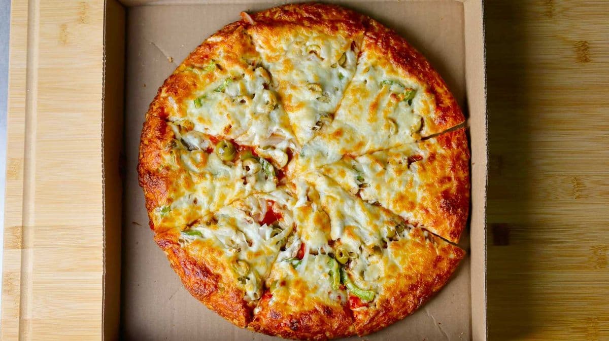 18" Vegetarian Pizza