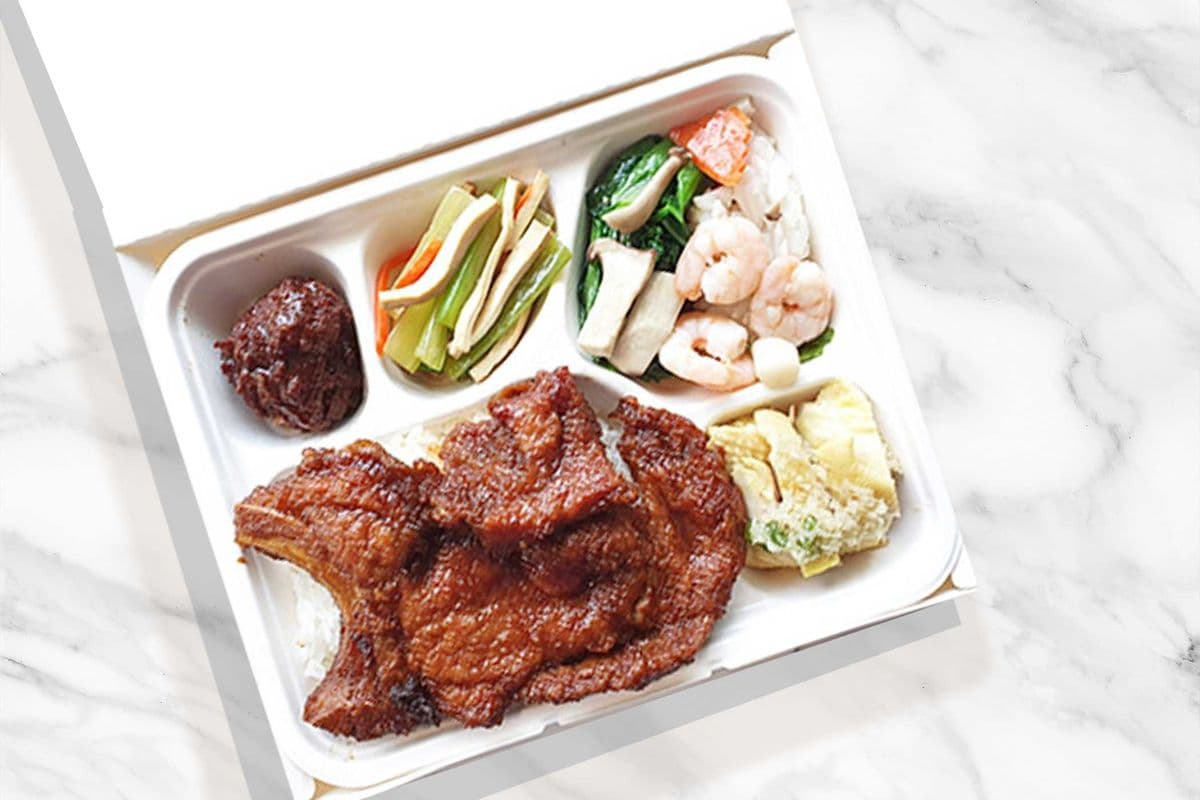 Delux Braised Pork Chop Bento Box 豪華滷排骨便當